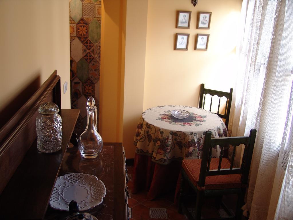 Apartamentos La Columna Chinchón Екстериор снимка